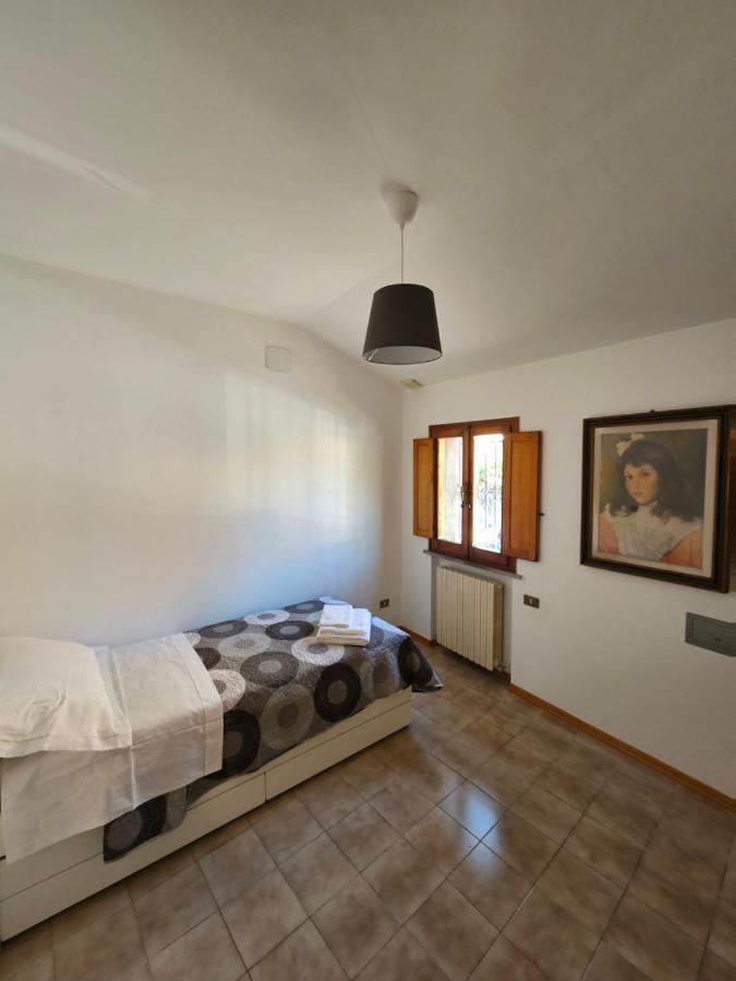 Casa Ronci - Centro Storico - Palacongressi Rimini Eksteriør billede